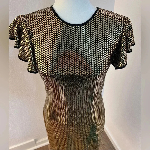 Naeem Khan Flutter Cap Sleeve Open Back Gold Sequin Dress - Picture 4 of 14